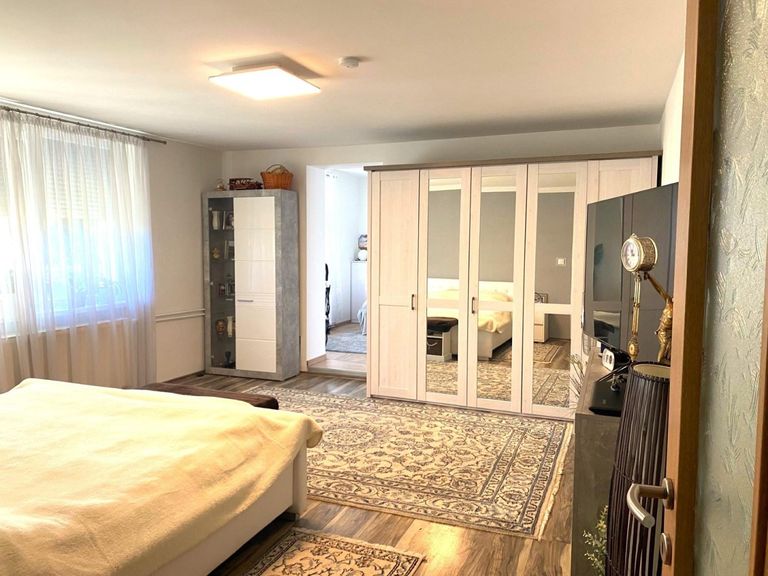 9 Schlafzimmer