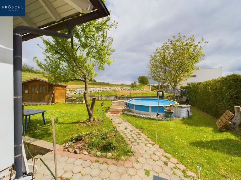 Ansicht Garten von der Terrasse