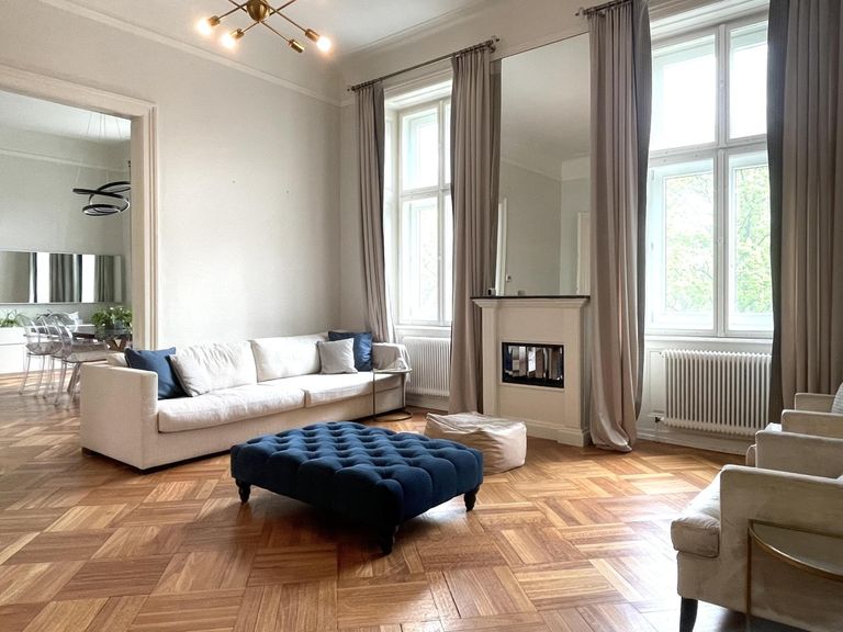 2 WOHNZIMMER