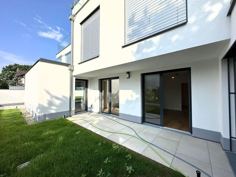 Terrasse / Eigengarten