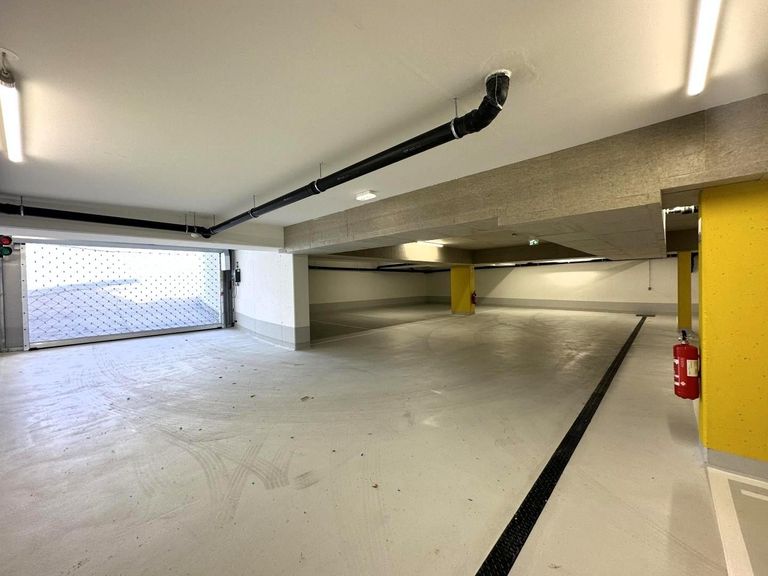 Tiefgeschossgarage