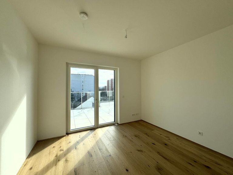 Schlafzimmer 2 von 3