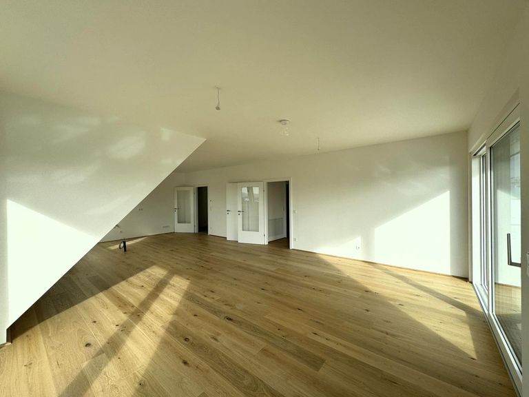 Wohn-/Essküche mit angeschlossener Terrasse