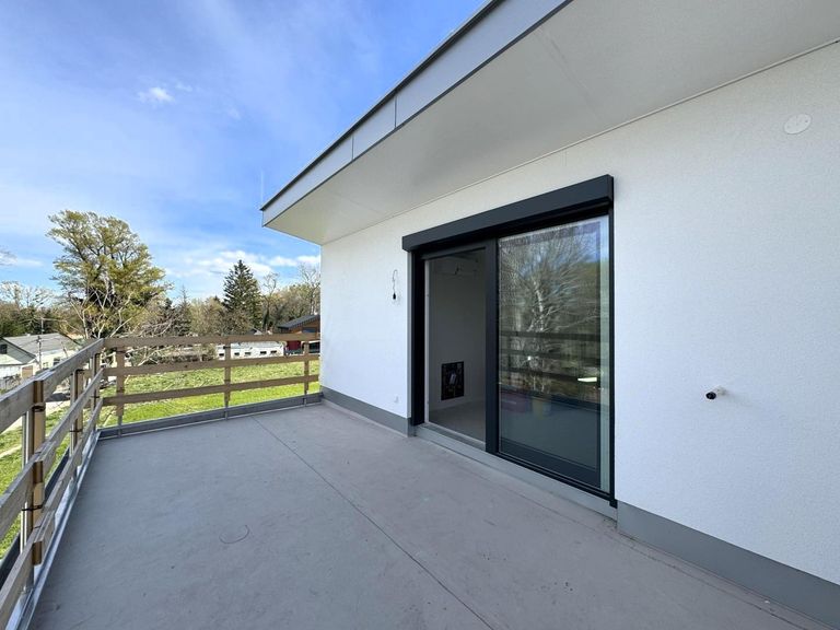 Ausblick von der DG-Terrasse auf das Mühlwasser