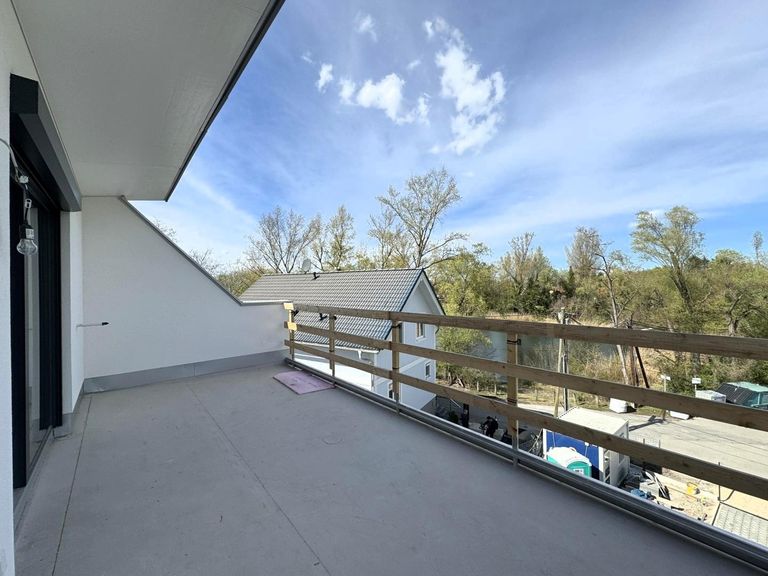 Ausblick von der DG-Terrasse auf das Mühlwasser