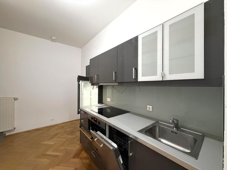 Vorzimmer / Küche / Essbereich