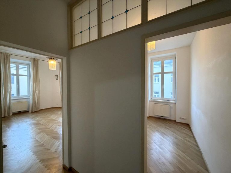 Flur / Zugang Schlafzimmer und Wohnzimmer