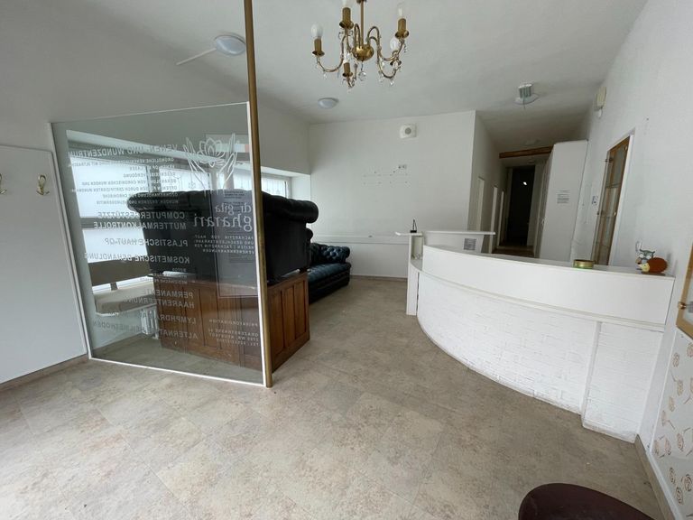 Empfang mit Wartebereich