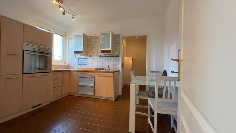 Küche mit Essbereich