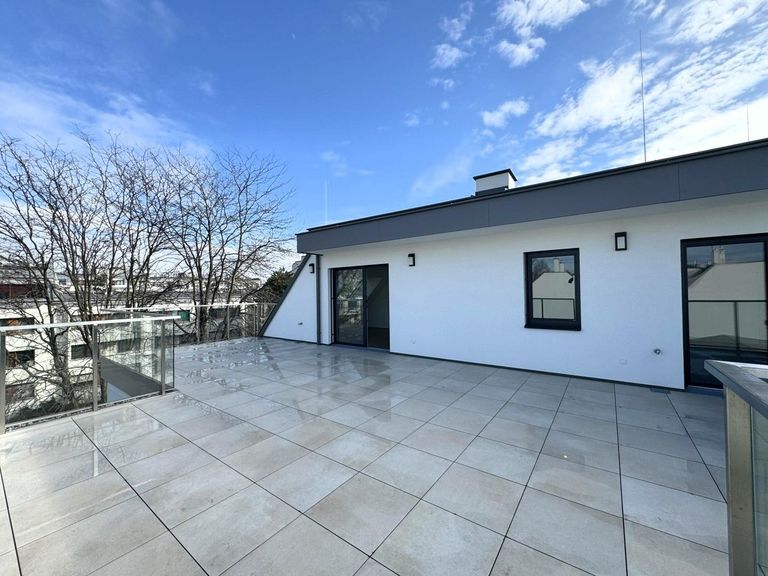 Terrasse 2 von 2