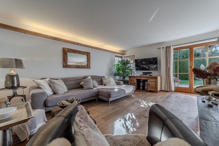 Wohnbereich mit Kamin