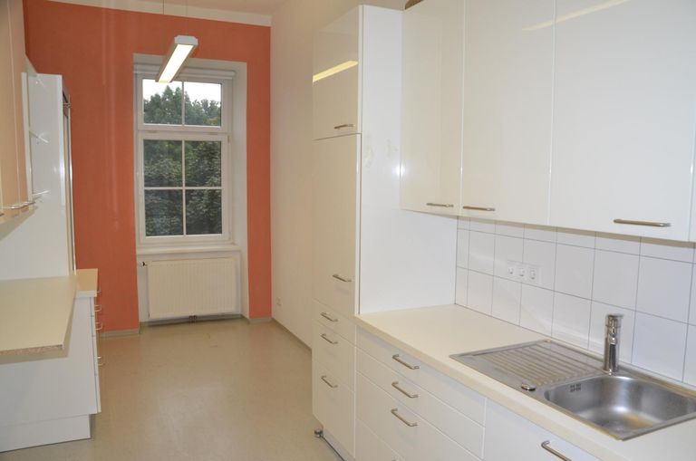 Arztzimmer_Ansicht 1