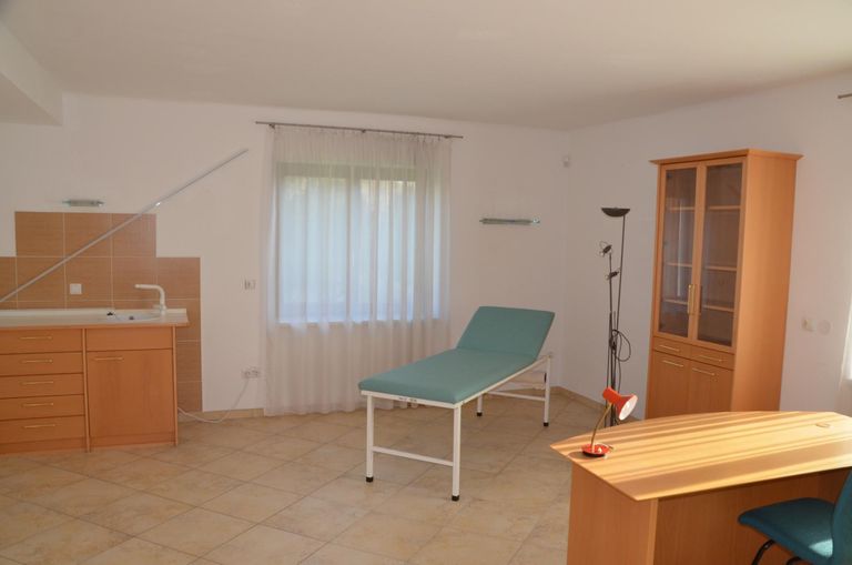 Behandlungsraum / Büro Ansicht 1
