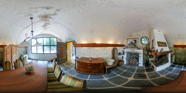 Ritterzimmer (neben Innentor)