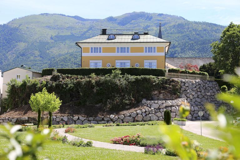 Anwesen (Aussenaufname)