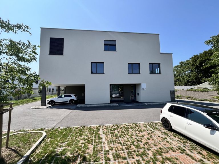 Bürogebäude Ost-Ansicht