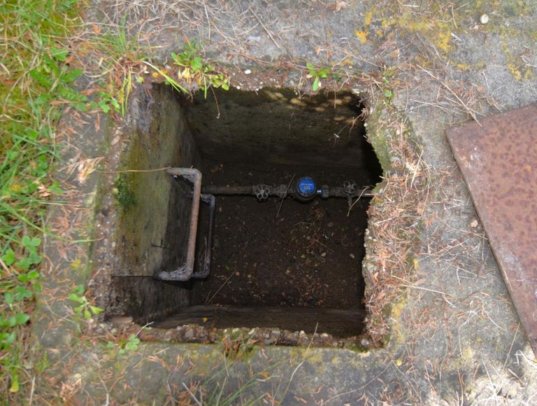 Wasseranschluss mit Wasseruhr