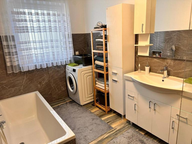 OG Bad und WC Foto 3