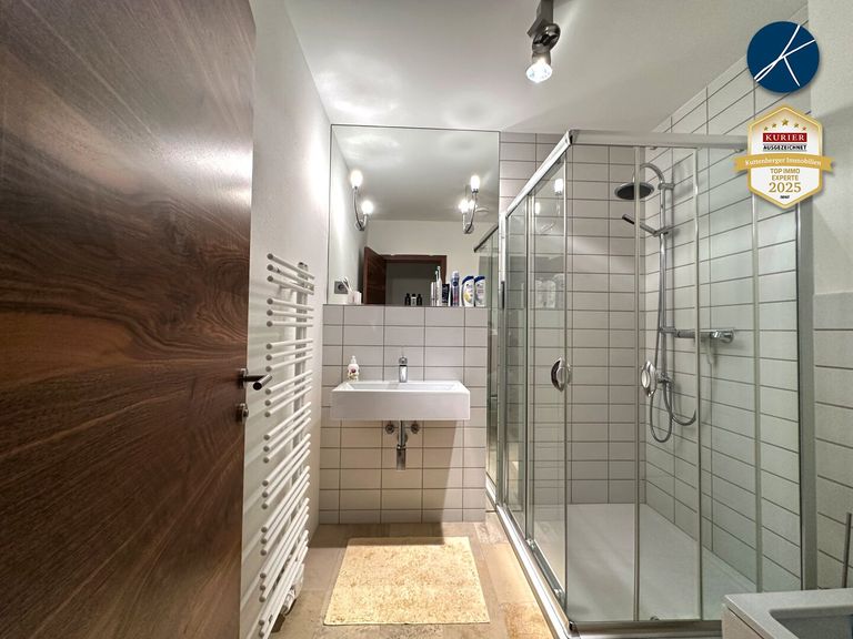 Gästezimmer im Keller (Bad)