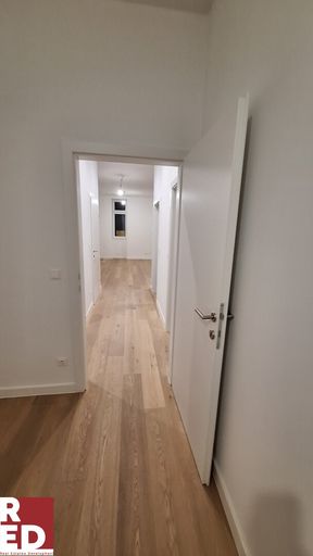 Blick vom 2. Zimmer in Richtung Wohnraum