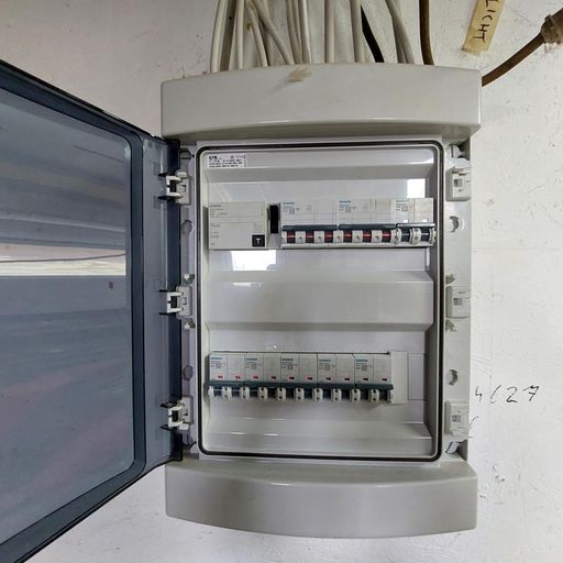 neuer Zählerkasten im Keller