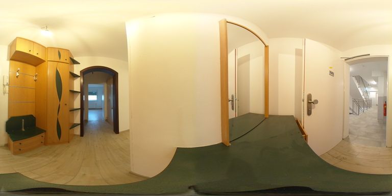 R0010451
