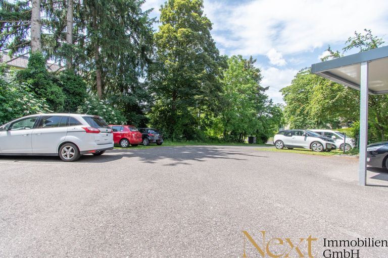 Innenhof inkl. Parklätze