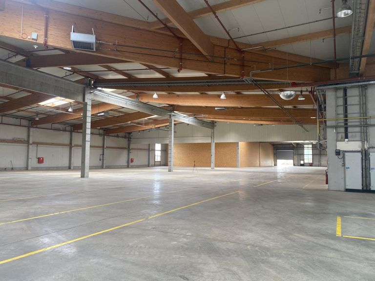 11 Innenansicht Halle