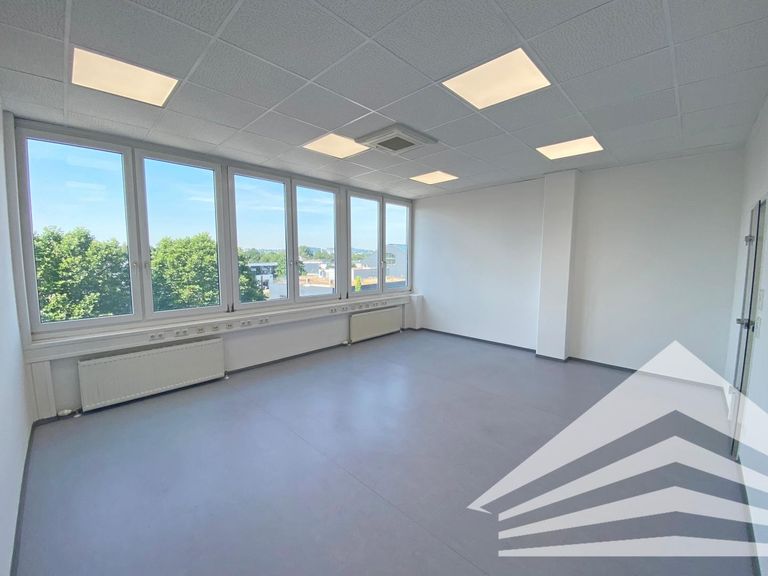 Büroraum groß Beispiel