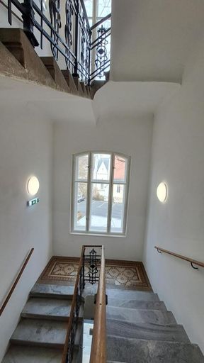 Hochwertige Sanierung, mit Lift