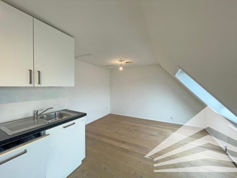 Küche inkl. Essbereich