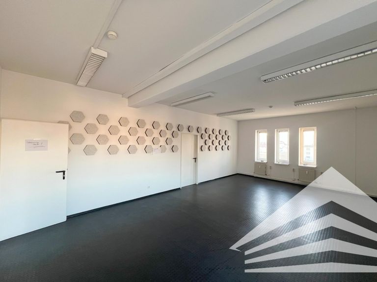 Büroraum groß Beispiel