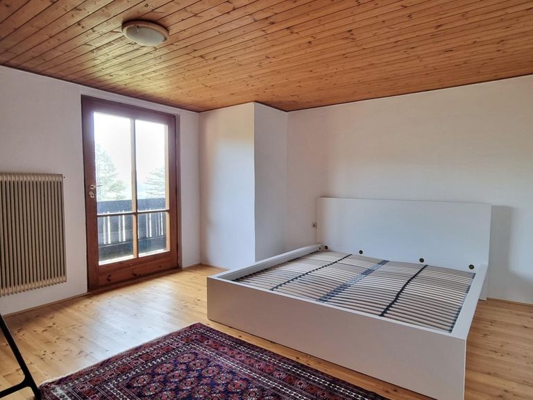 Zimmer 2 / DG mit Balkon