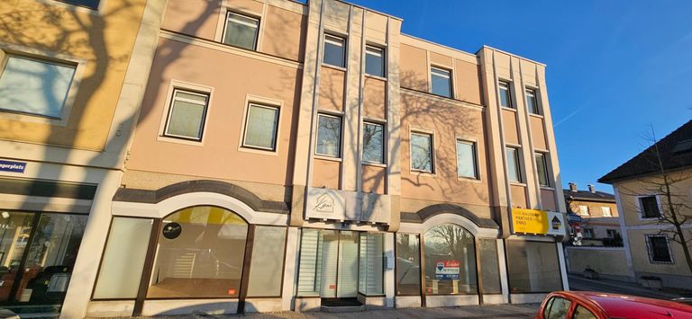 Wohn- und Geschäftshaus