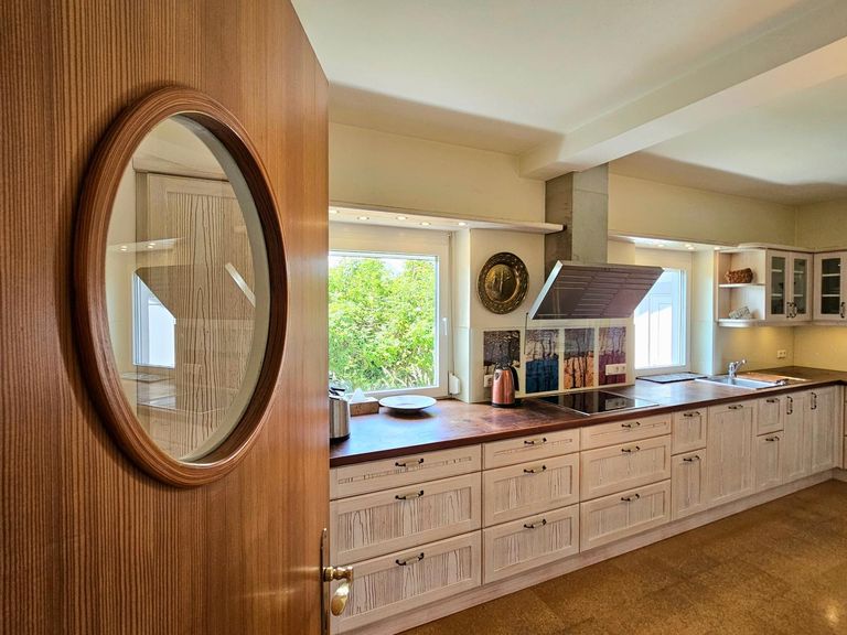 EG Blick in die Küche