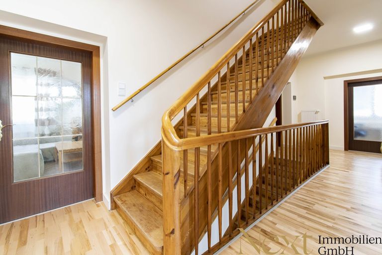 Stiegenaufgang zum Dachgeschoß