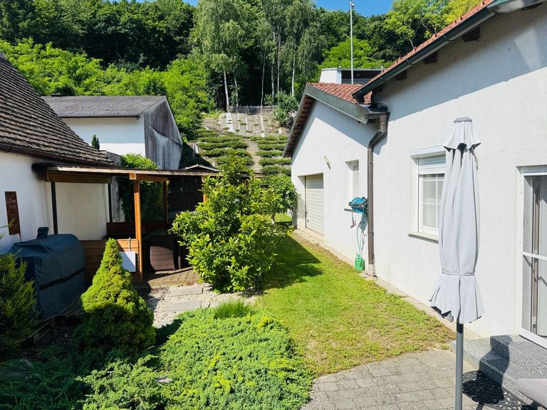 Attraktive große  Liegenschaft