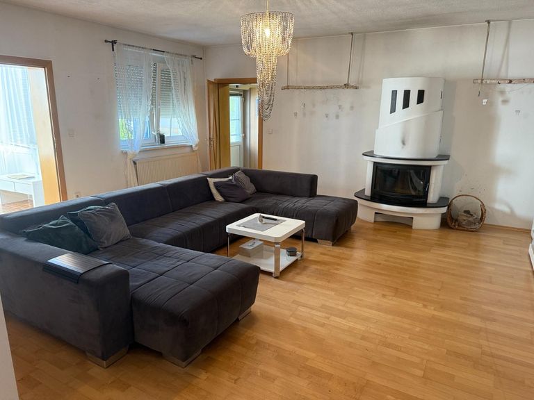 großer offener Wohnbereich