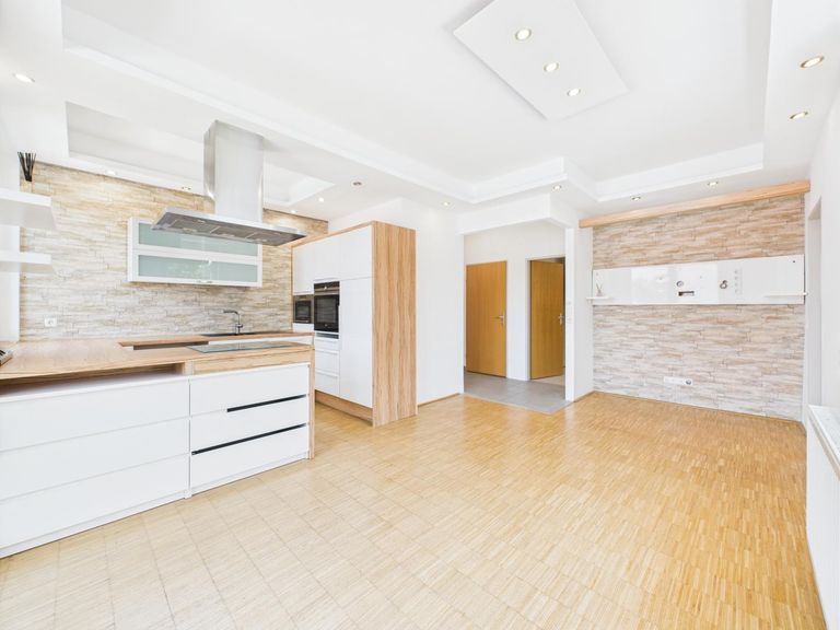 Wohn-, Ess- und Kochbereich 3