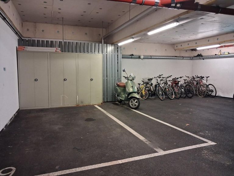 28 Großer Garagenplatz 1210