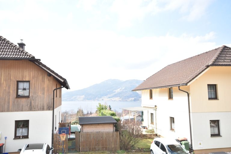 Aussicht - Geräumige 3 Zimmer Terrassenwohnung mit Seeblick Miete Steinbach Am Attersee