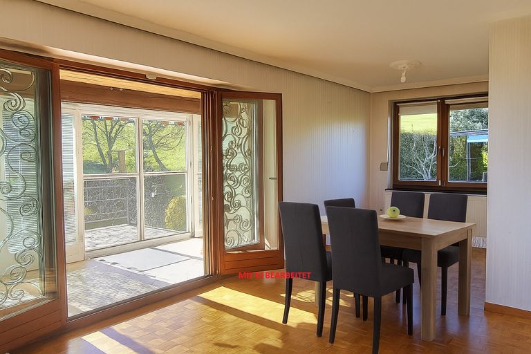 Wohnzimmer KI bearbeitet