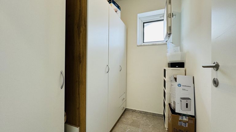 Abstellraum zugehörig Büro 1