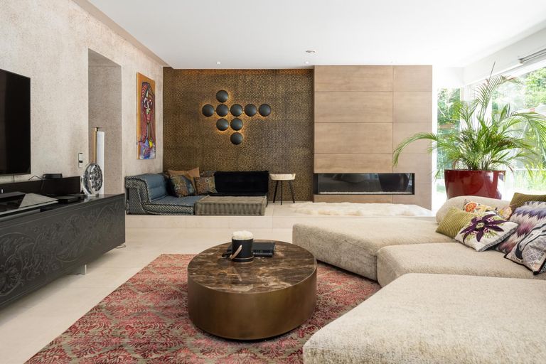 WOHNZIMMER UG