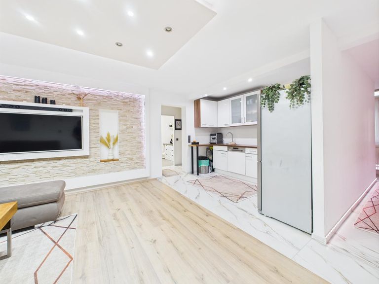 Wohn- und Essbereich 1