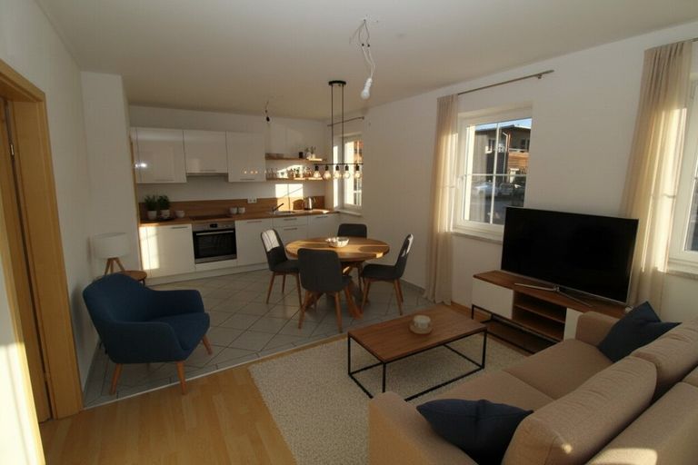 Küchen- und Wohnbereich: KI generiert