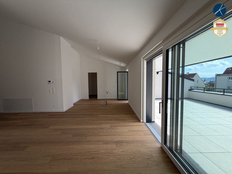 Wohn-/Essbereich mit Ausgang zur Terrasse