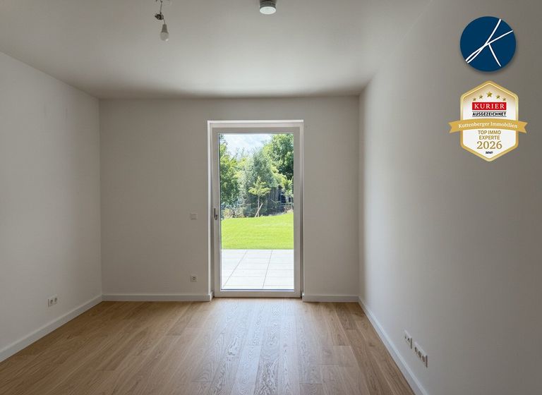 Schlafzimmer mit Ausgang in den Garten