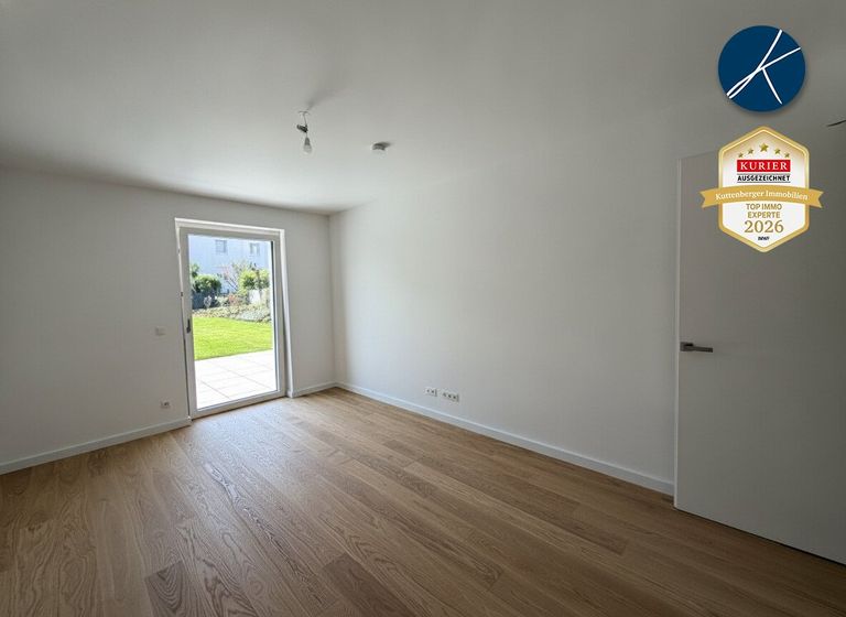 Schlafzimmer mit Ausgang in den Garten