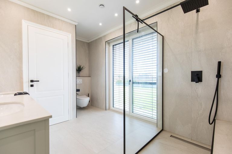 Ensuite Badezimmer im Master Bedroom